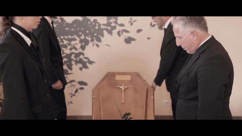 Image de marque Touchard Pompes Funèbres plan 3 — Valiseofilms