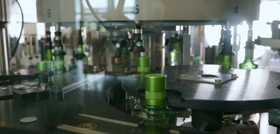 Les spiritueux francais Maison Villevert plan 2 — Valiseofilms