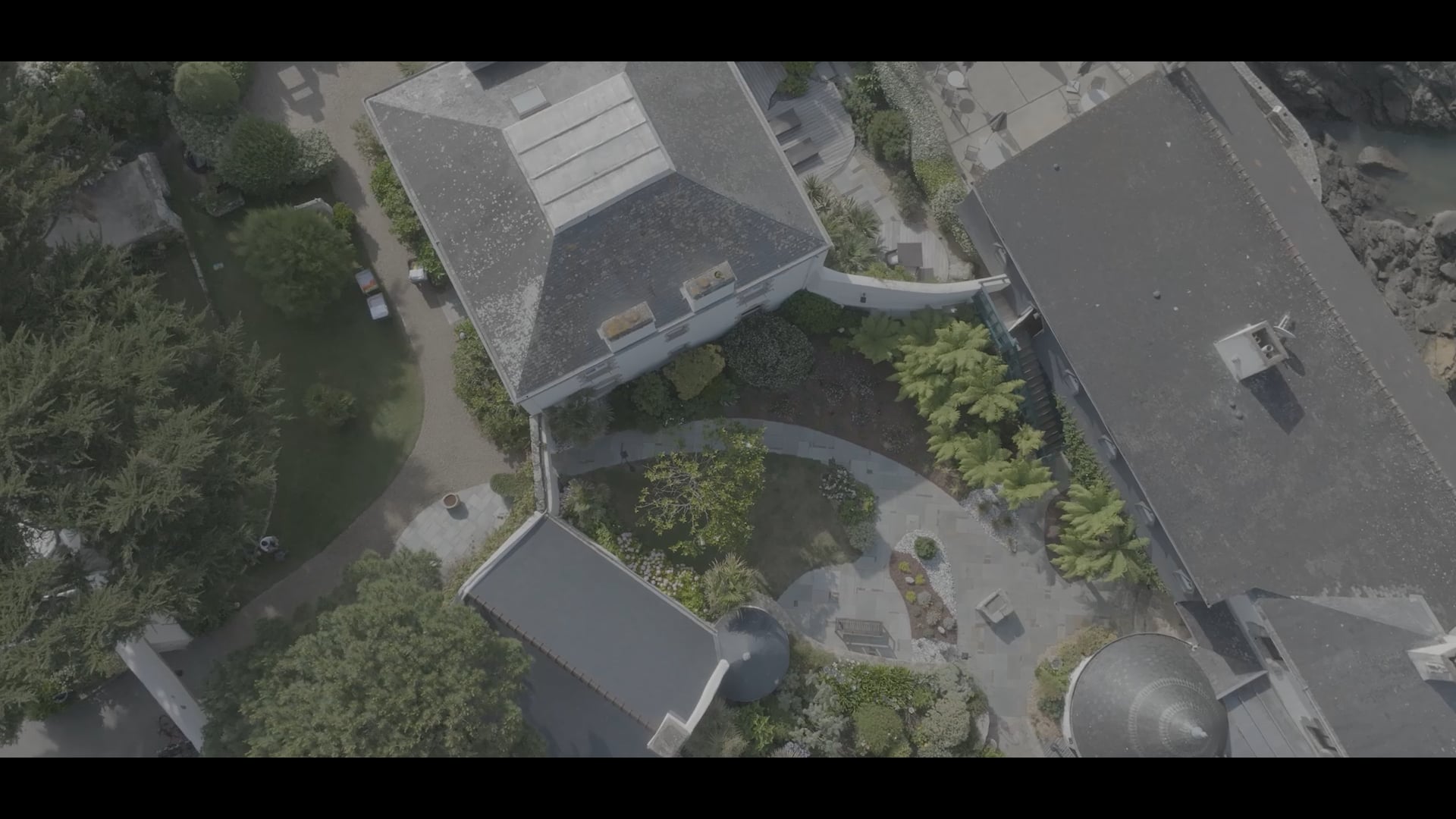 COUVERTURE THEBAUD — Série Chantier | Valiseofilms